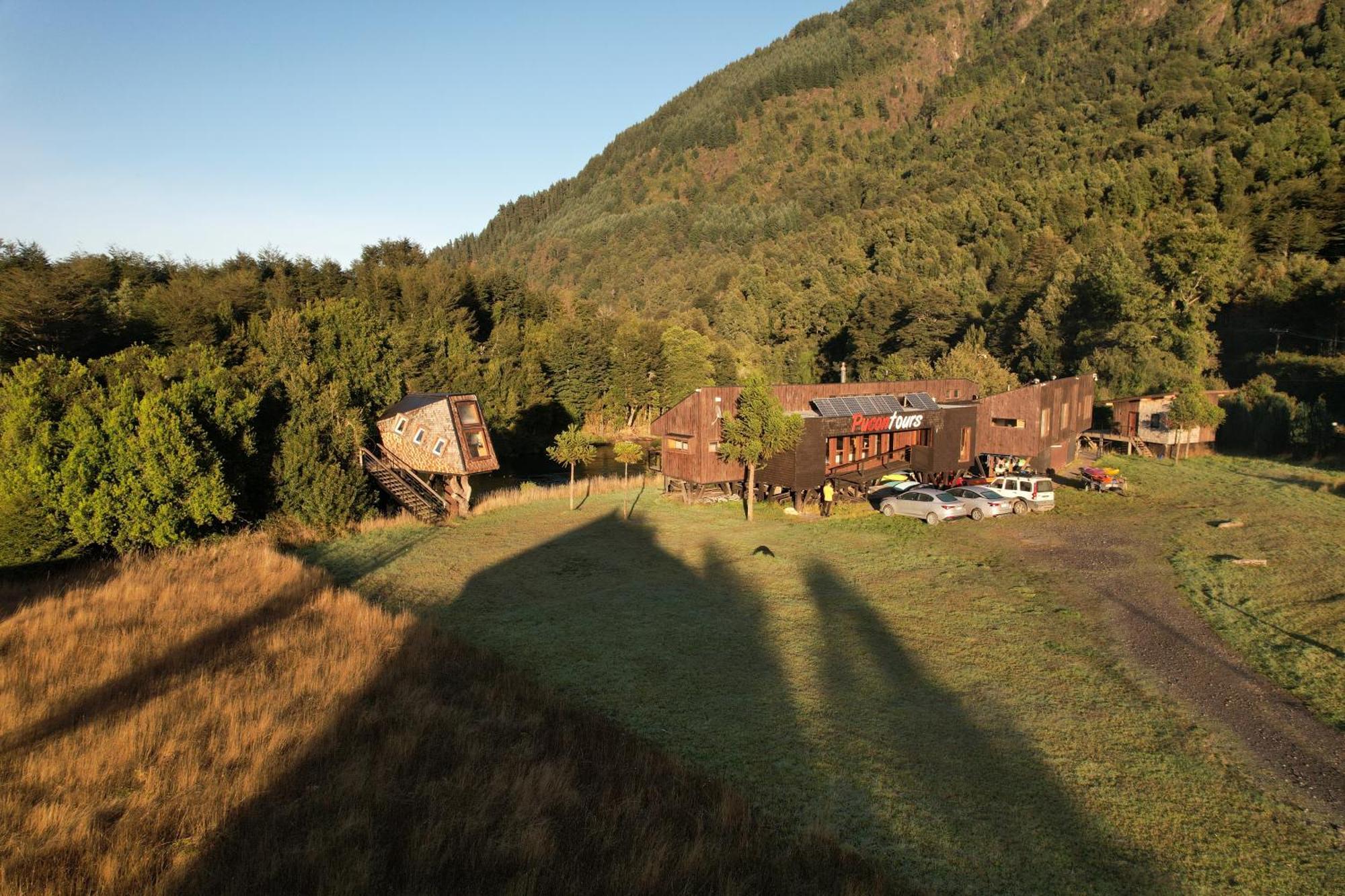 Pucontours River Lodge